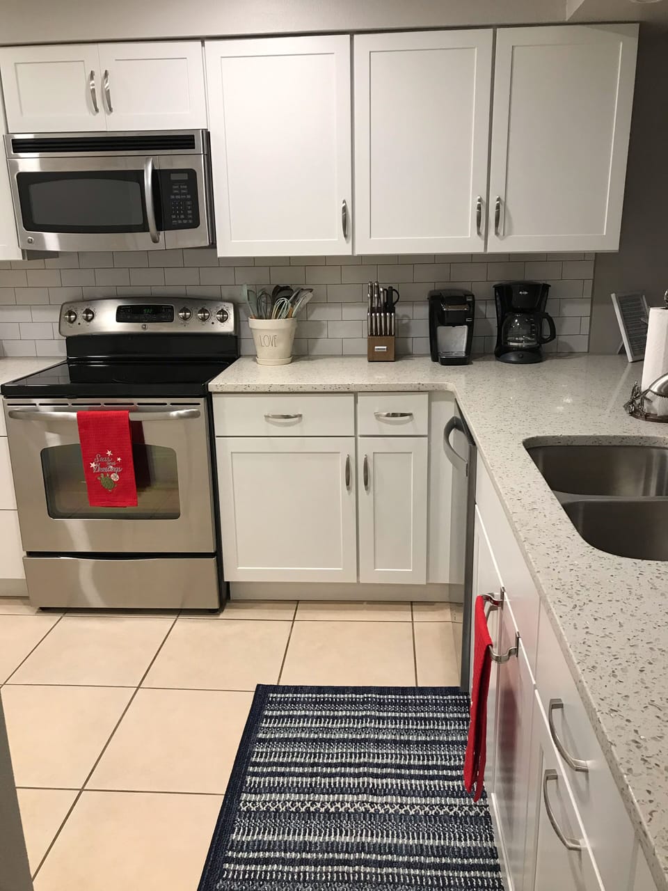 Ample work space in the kitchen
