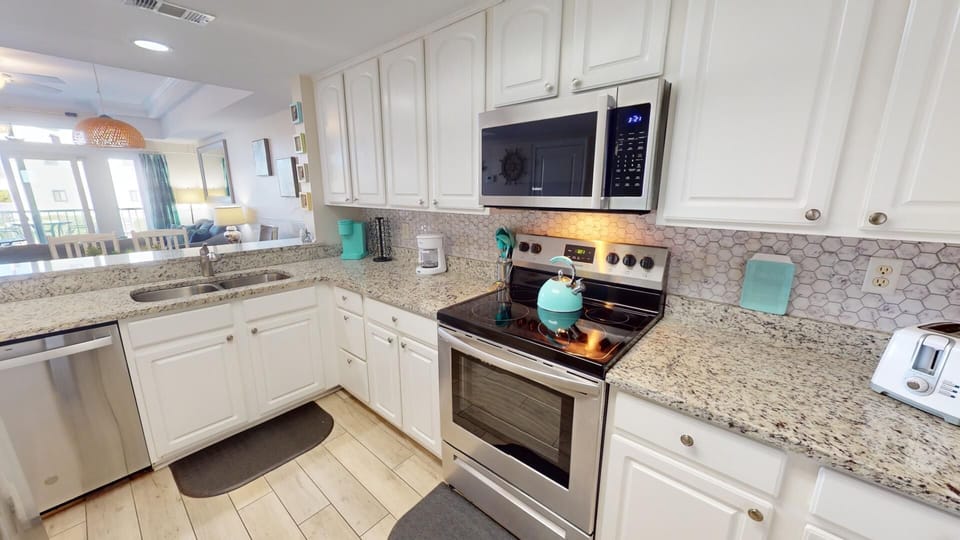Full Kitchen