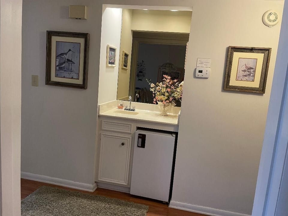 mini bar
