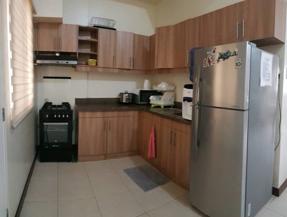 Roomy 2-Bedroom QC Condo Unit for Rent!