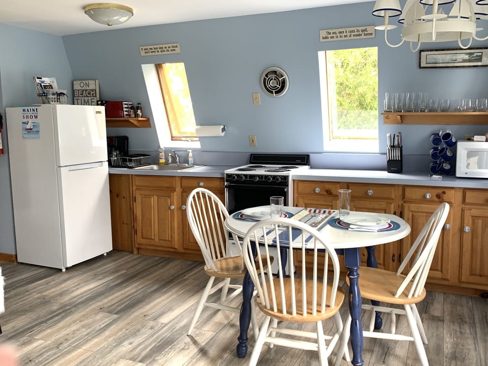 Full kitchen complete with everything you need to enjoy dinner at home.