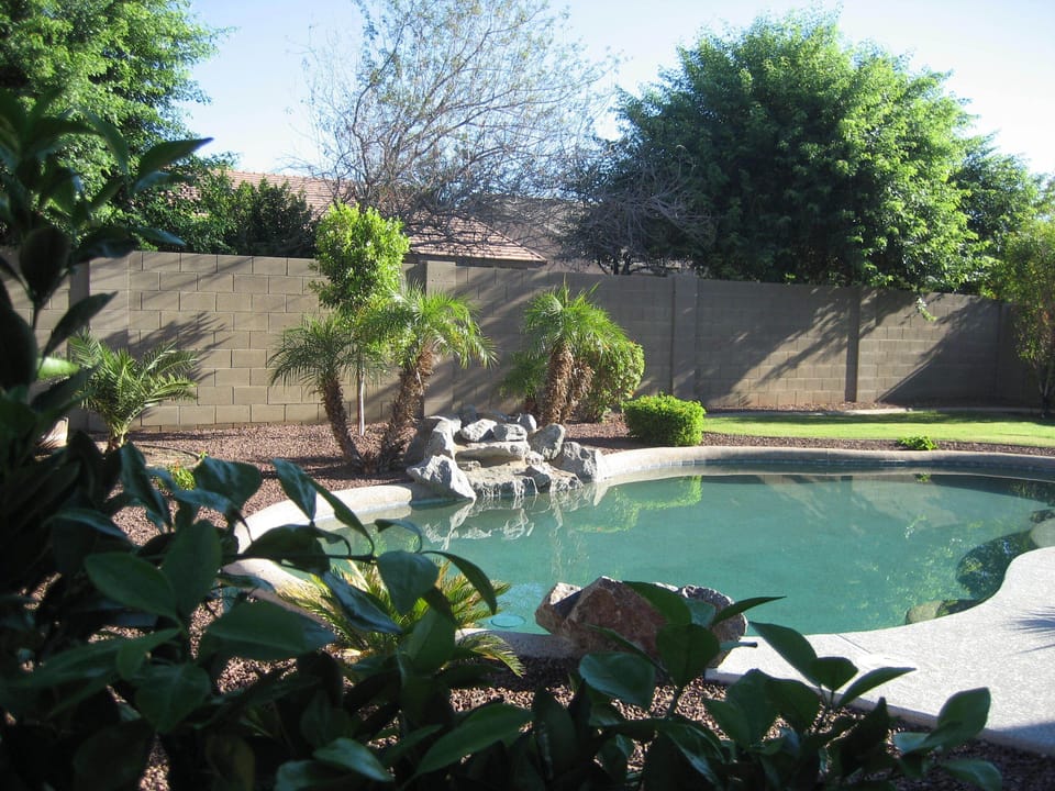 Sparkling Pebble-Tech pool