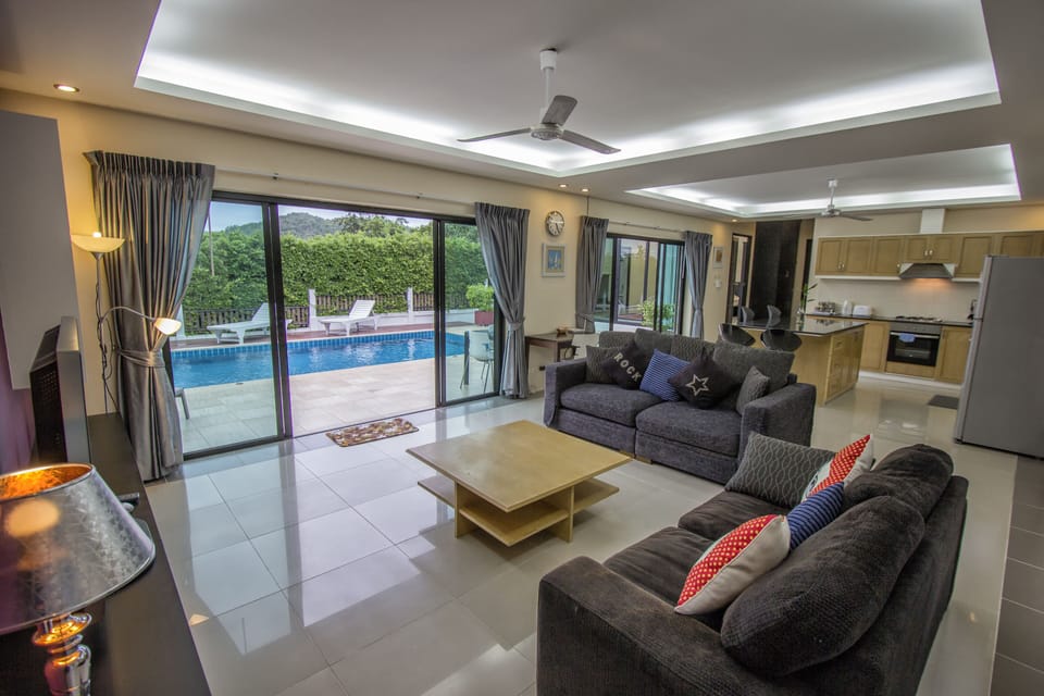 Mountain View Pool Villa SUMMER SPECIALS