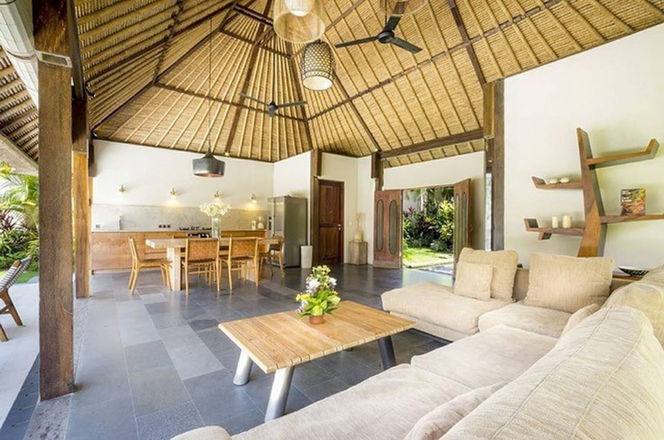 Kabutera 2 Bedroom Villa in Uluwatu;* su