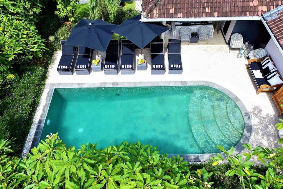 Bloom 4 Bed Villa, near beach, Seminyak;