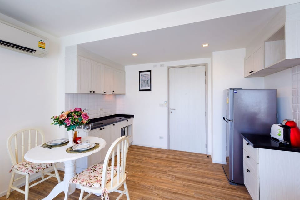 Summer HuaHin_1BR Apt. w PoolView-D0B
