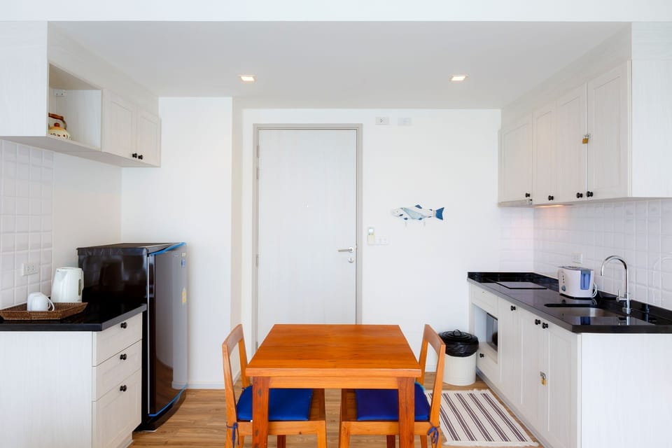 Summer HuaHin_1BR Apt. w PoolView-E0A