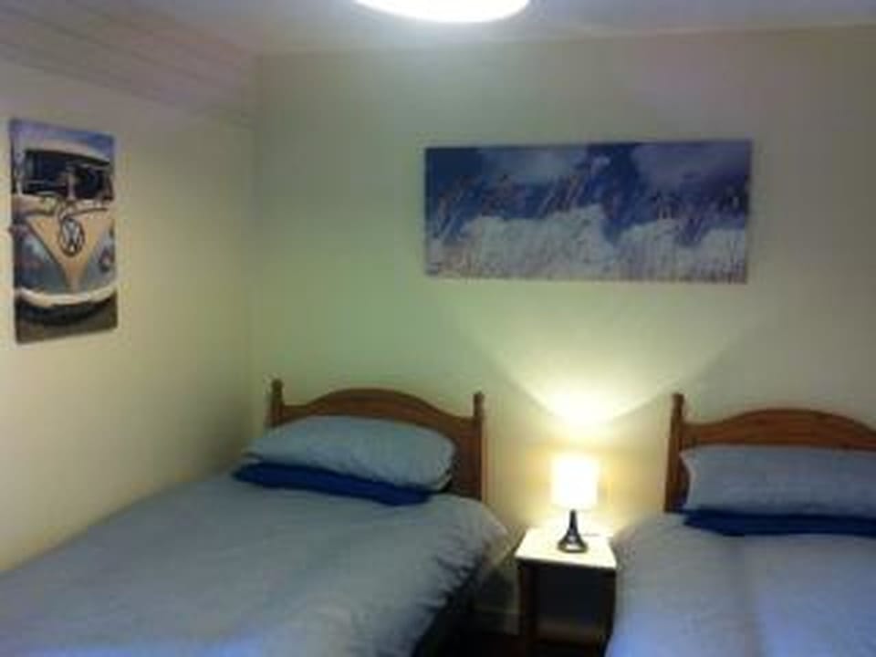 Twin bedroom