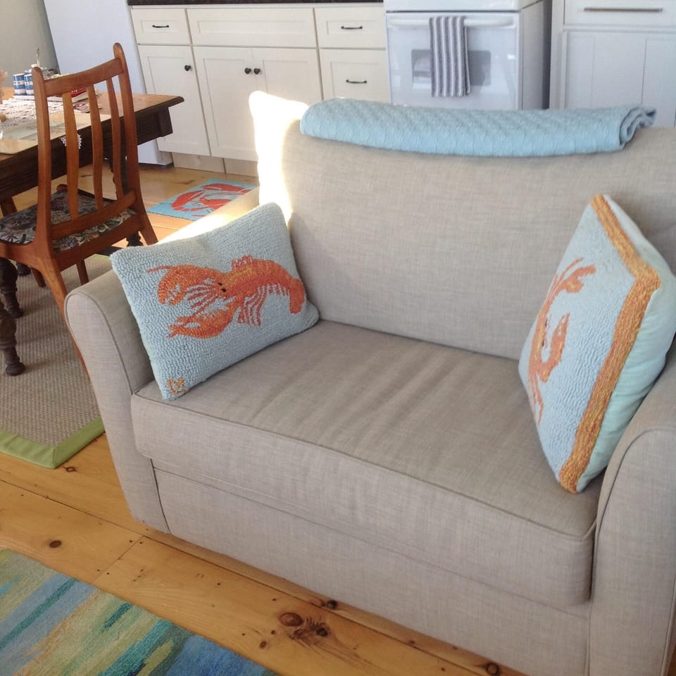 Love seat (sleeper) a place to sit for a spell.