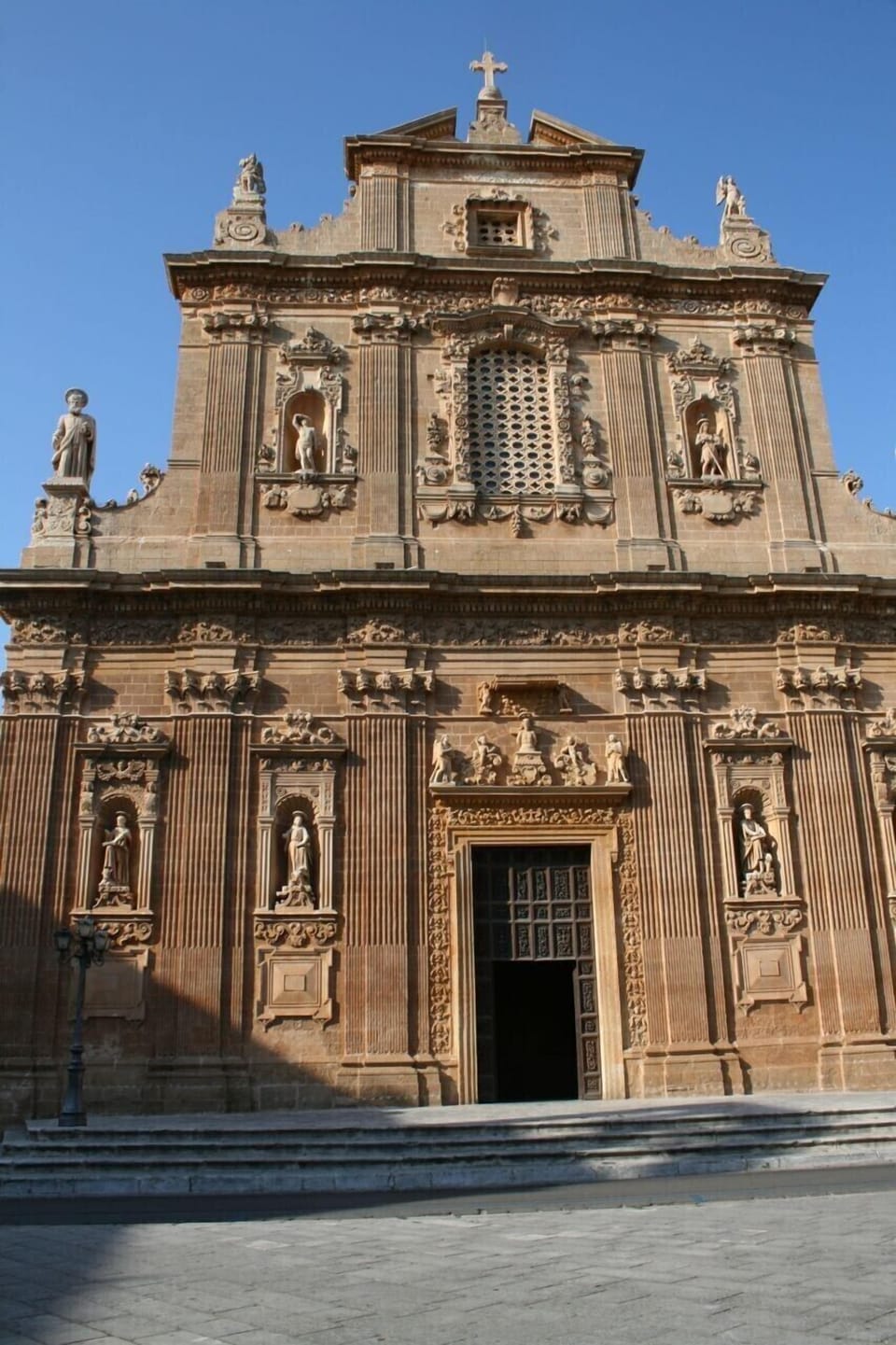 Local SS Crocifisso ornate baroque church