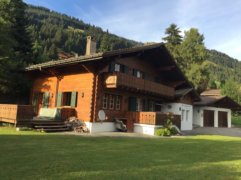 Chalet Hirschli, Rougemont. Morning sun at front, evening sun at side.