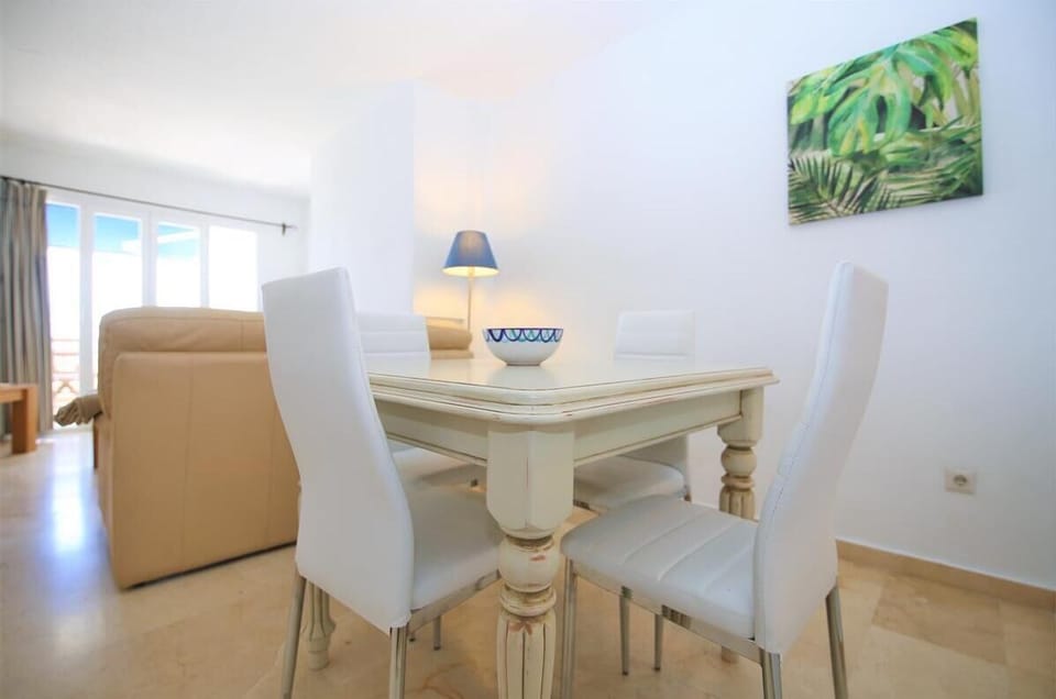 Another picture of the modern dining area on a side of the lounge