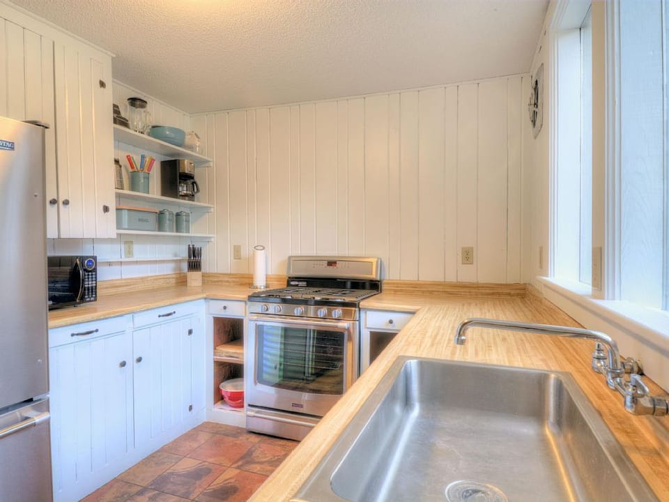 Classic 1938 kitchen with modern appliances