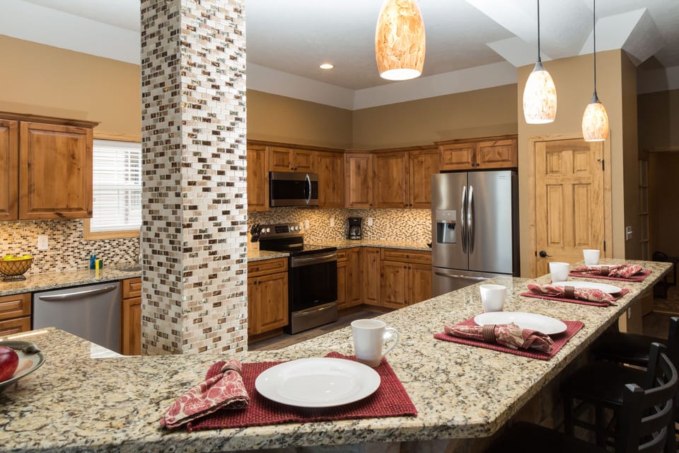 KITCHEN SEATING