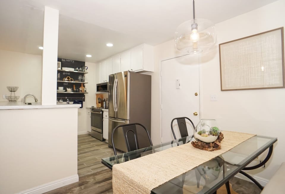 Dining/Kitchen area