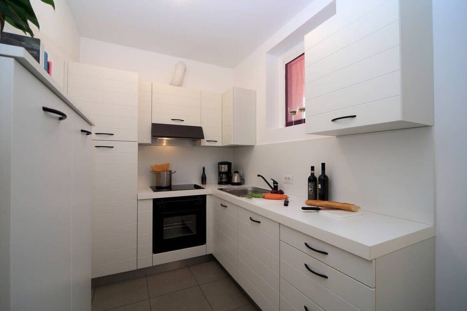 Contemporary kitchen