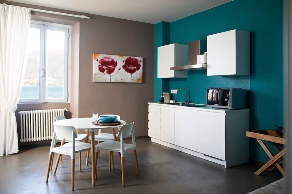 Open plan living, dining and kitchen area