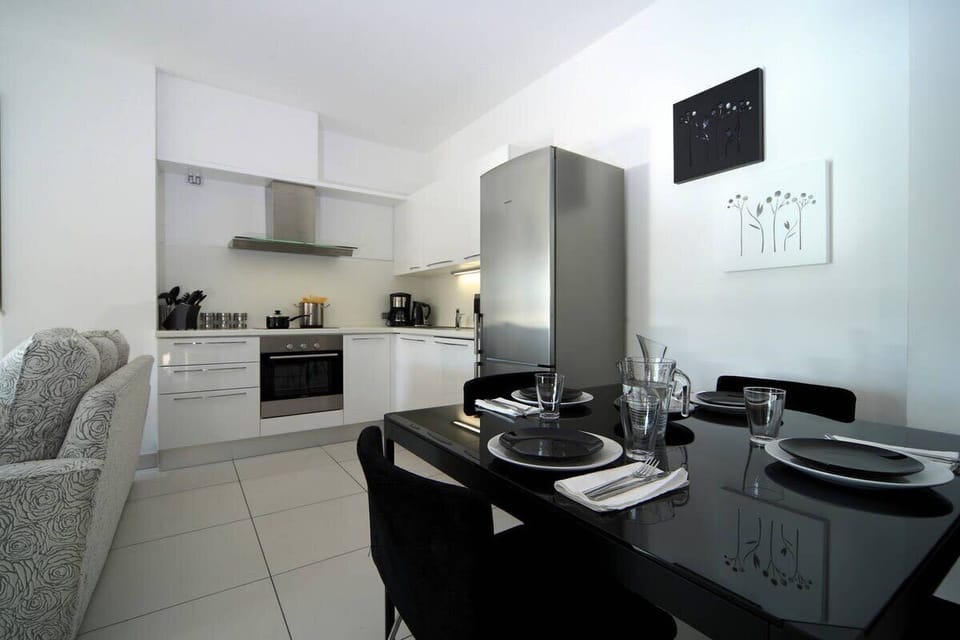 Stylish kitchen/dining area