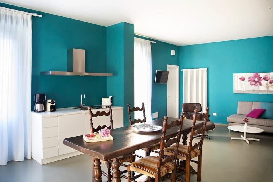 Open plan living, dining and kitchen area