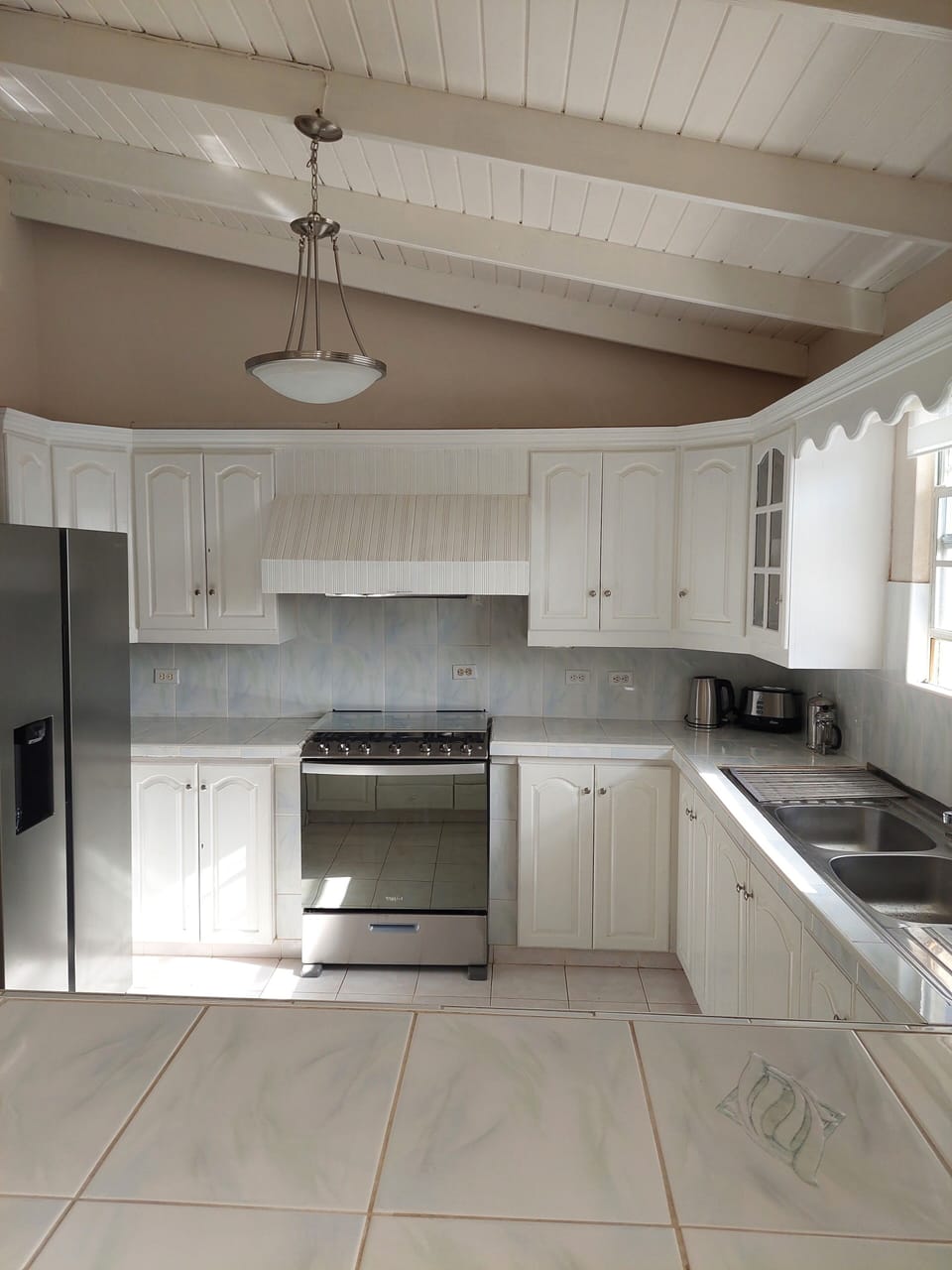 The Spacious Kitchen 