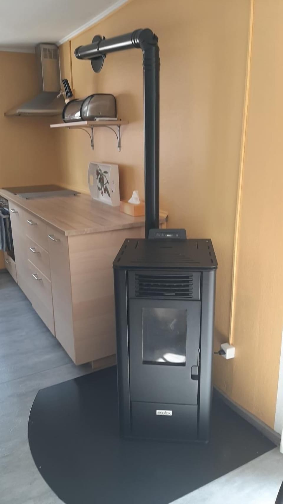 Pellet stove