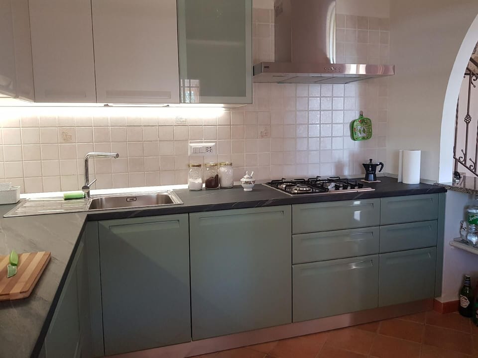 Modern and practical kitchen