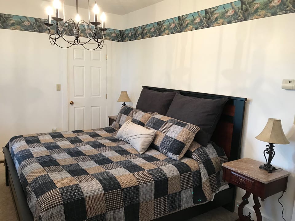 Downstairs first bedroom
king size bed: Room #6