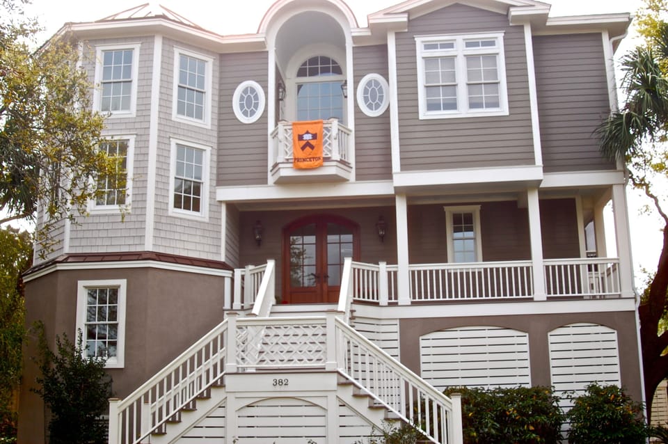View of the front of the house from Tarpon Blvd