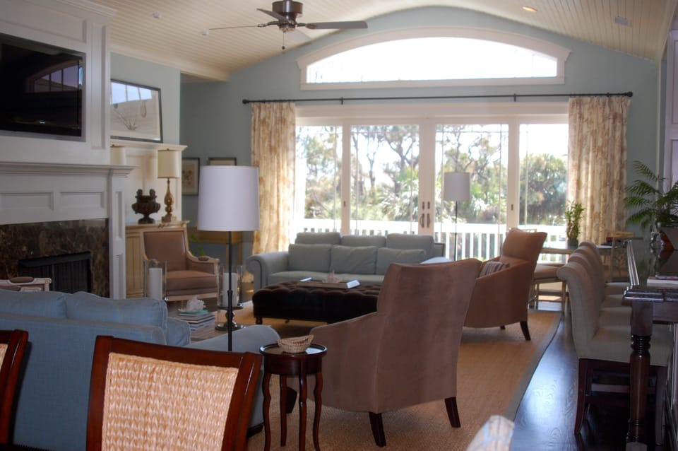 Living area looking towards the ocean and back porch