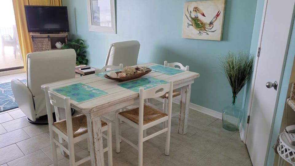 Dining room table