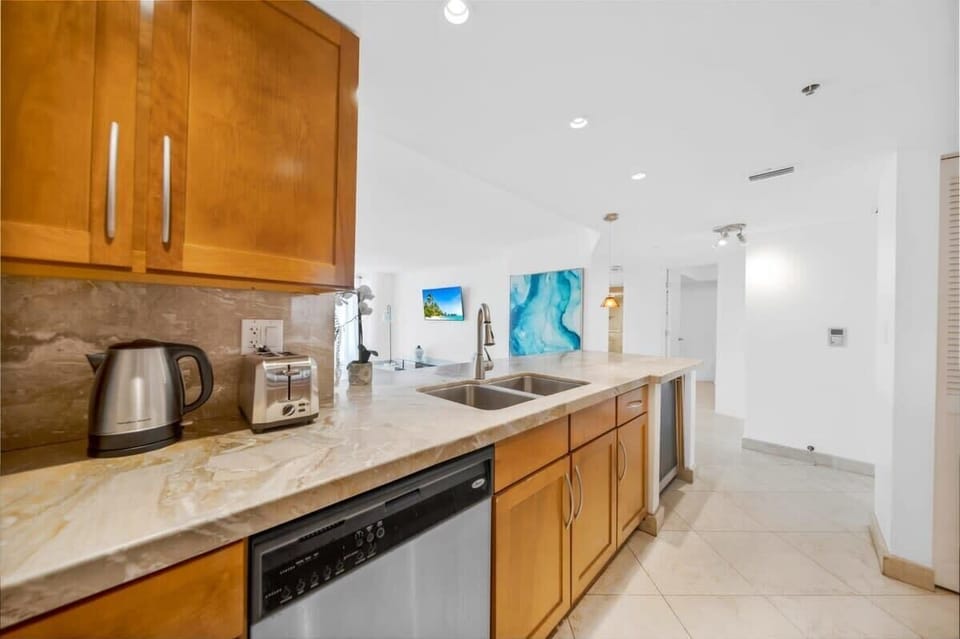 Fully equipped kitchen