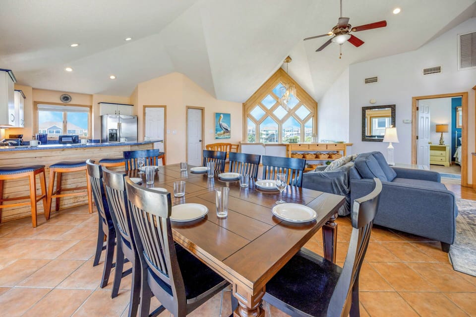 Surf or Sound Realty - 751 - Windows to the Sea - Dining Area -3