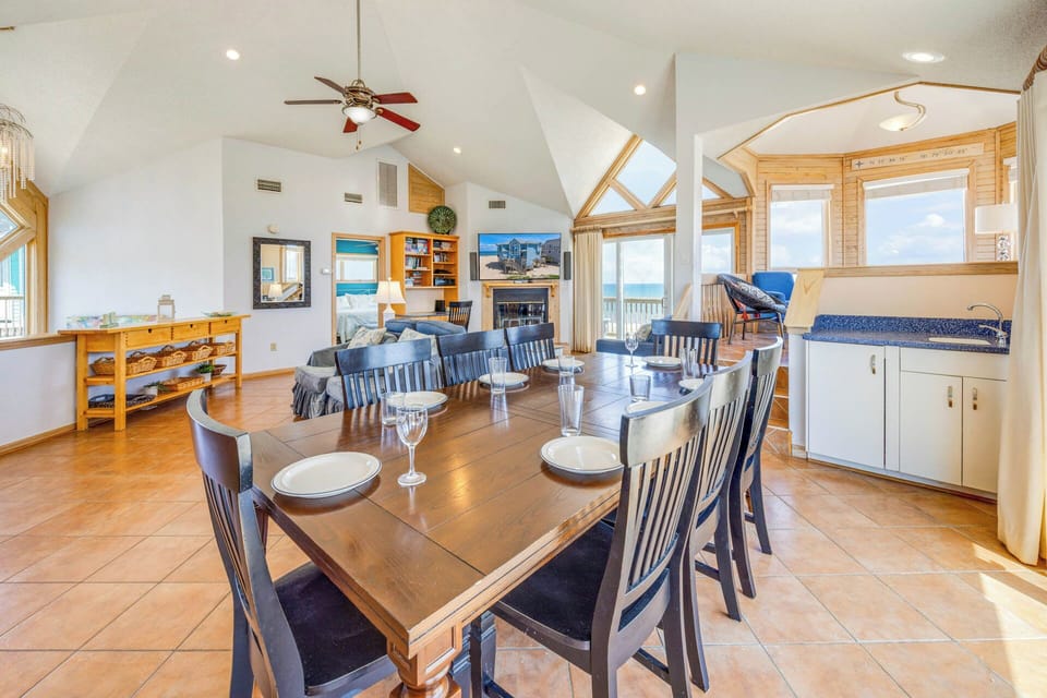 Surf or Sound Realty - 751 - Windows to the Sea - Dining Area -2