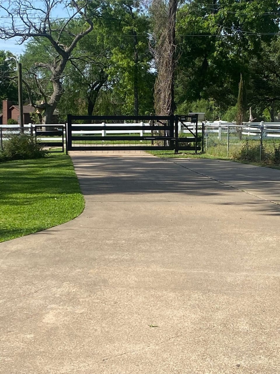 Private electric entry

