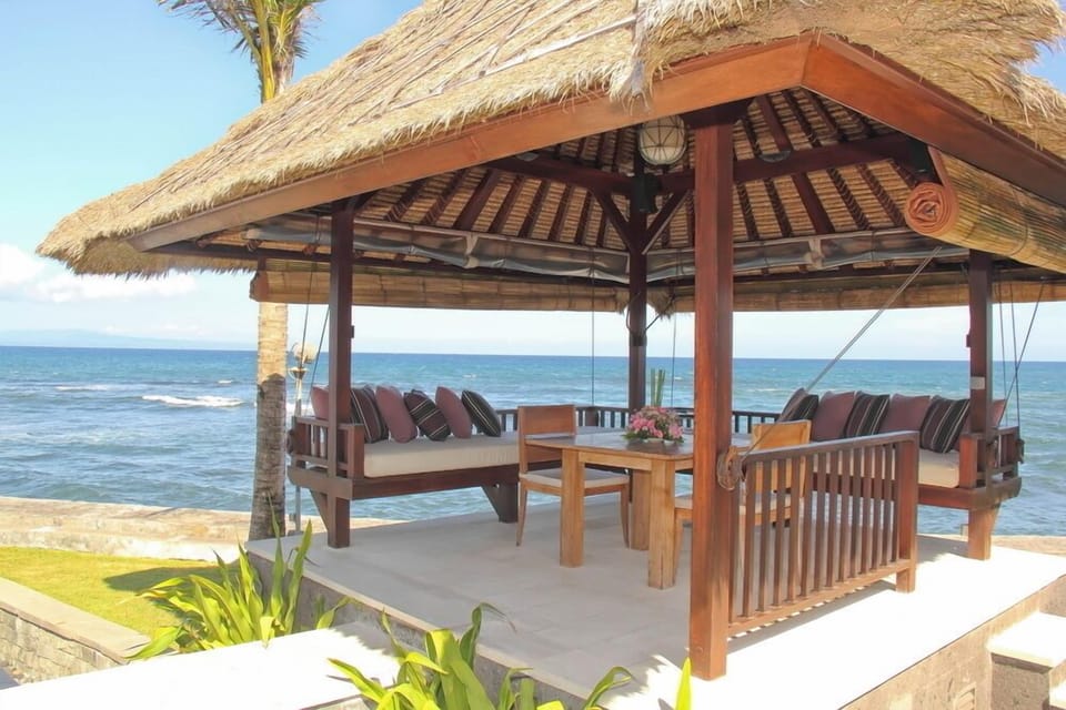 Absolute 3 Bed Beach Front Villa,Pabean;