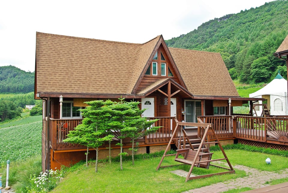"Margaret" Duplex Liun Pine Tree Cabin
