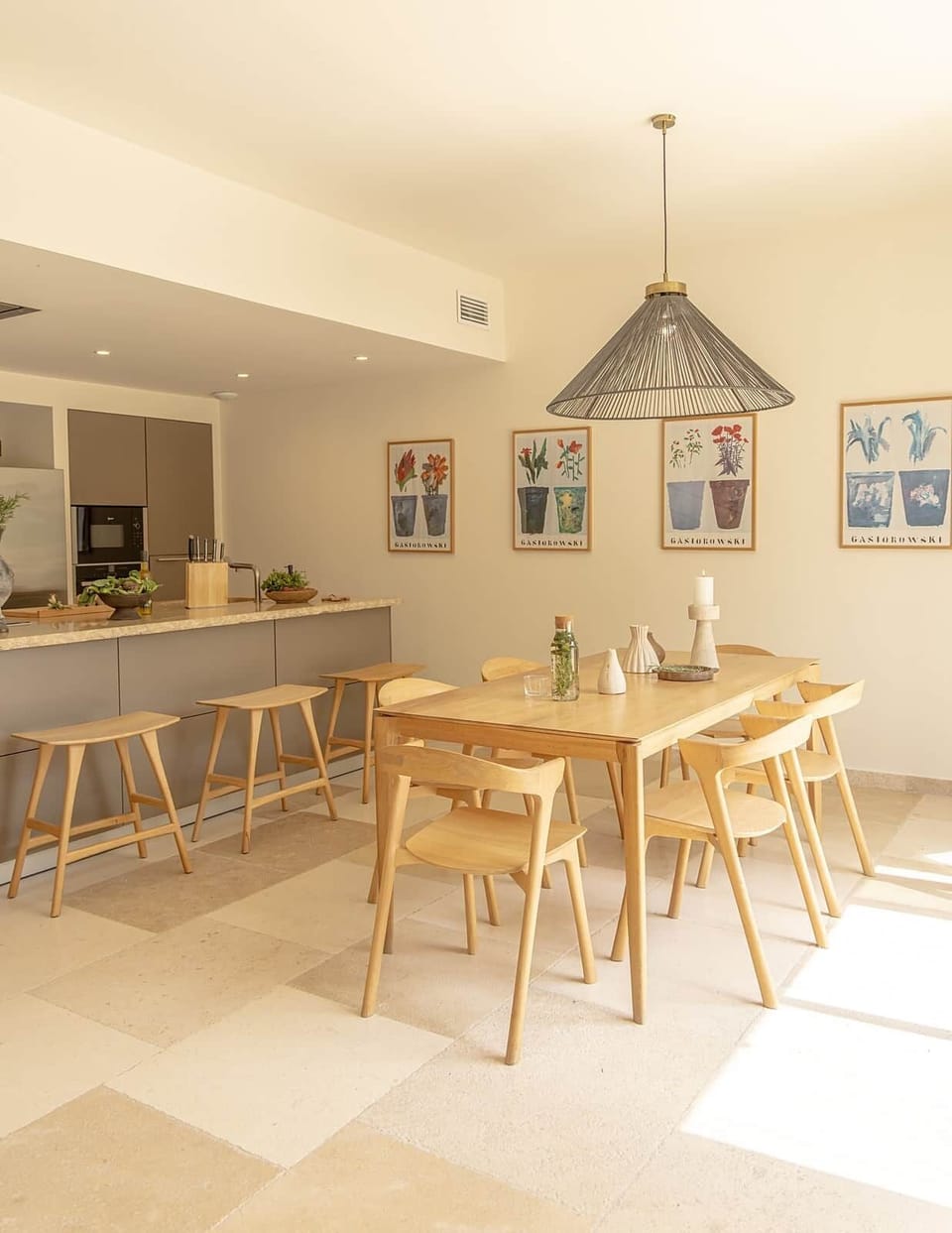Sejour cuisine salle manger vue ensemble suspension bastide du couchant saint remy de provence