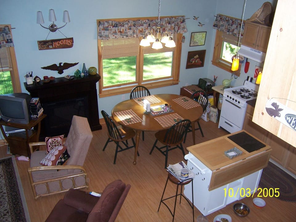 Kitchen (pictured from above)
