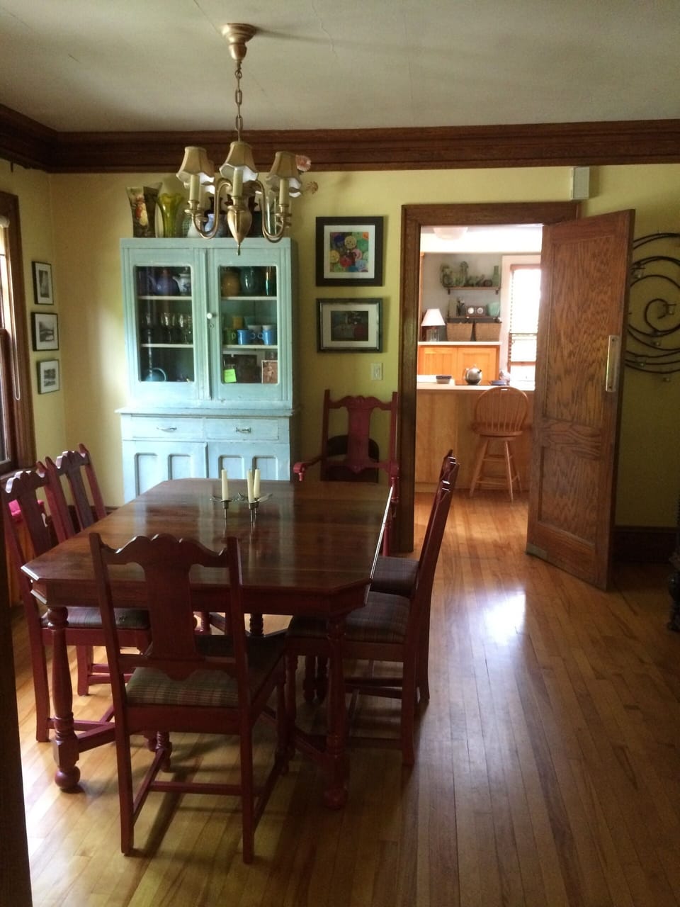 Dining Room (into Kitchen)