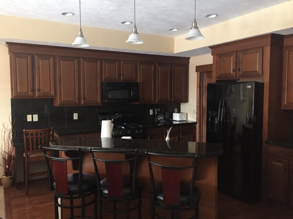 Equipped granite kitchen. Grill also available on deck.