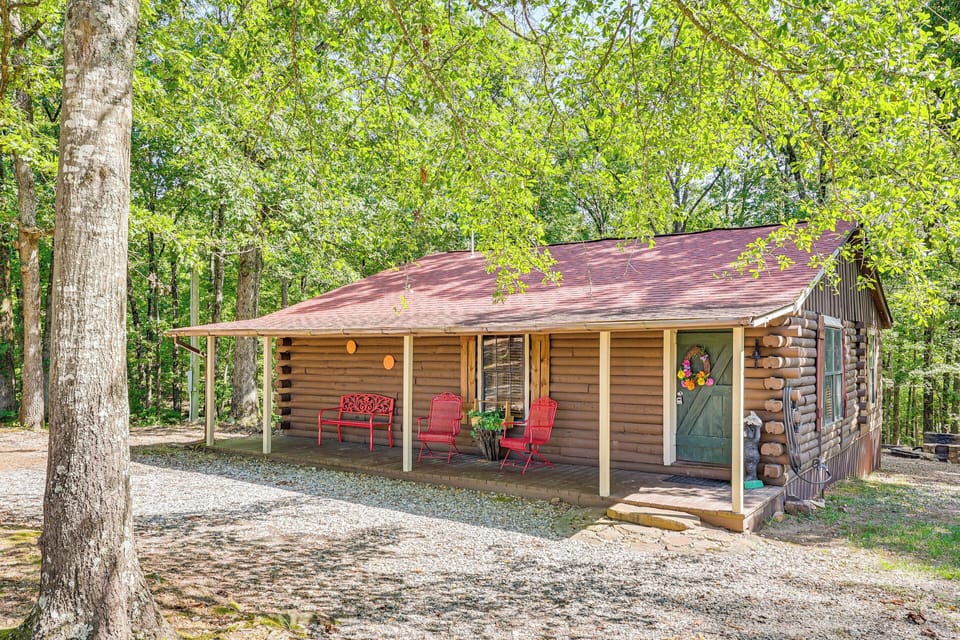 Murfreesboro Vacation Rental | 2BR | 1.5BA | 960 Sq Ft | 3 Steps to Enter