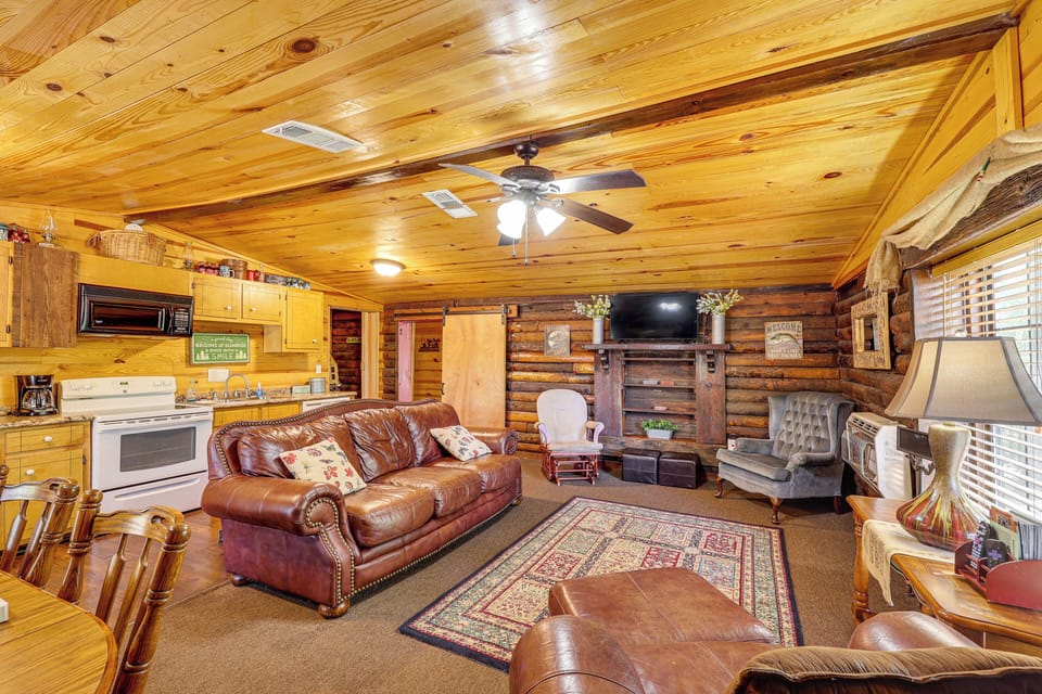 Living Room | Free WiFi | Satellite TV | Central A/C & Heat