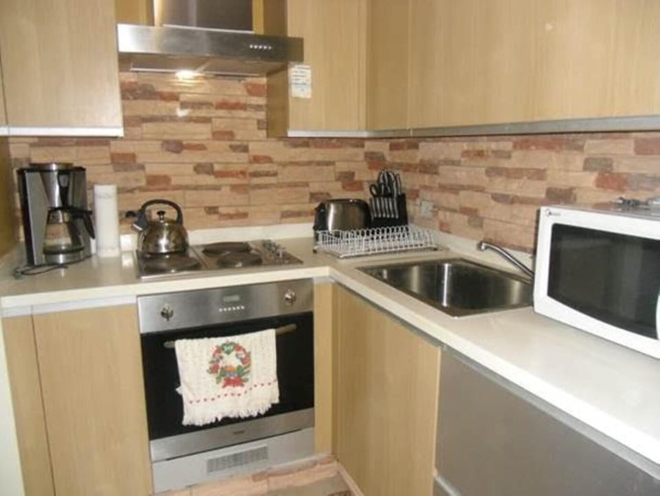 Complete kitchen facility for your cooking pleasure!