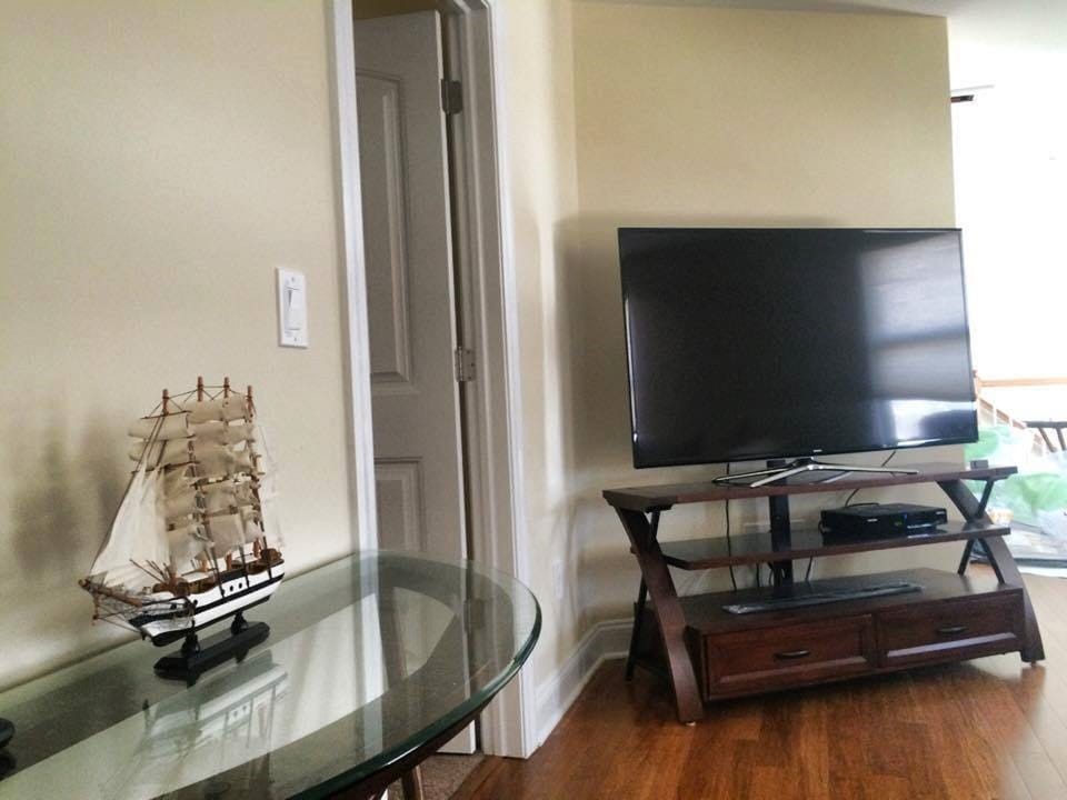 Family Room - 2nd Fl