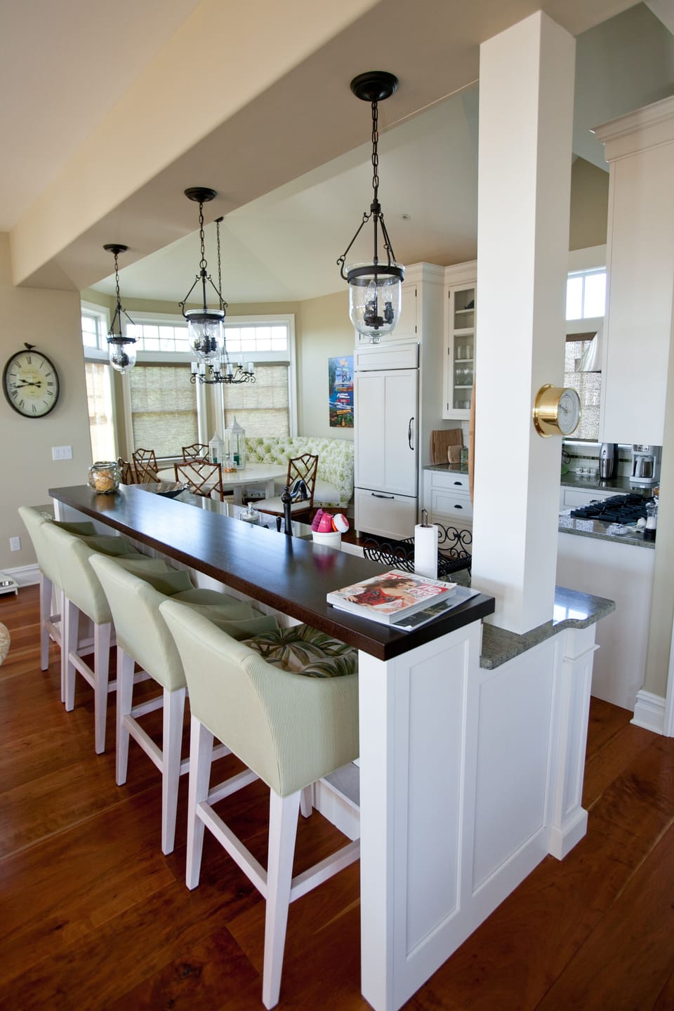 Breakfast/lunch bar