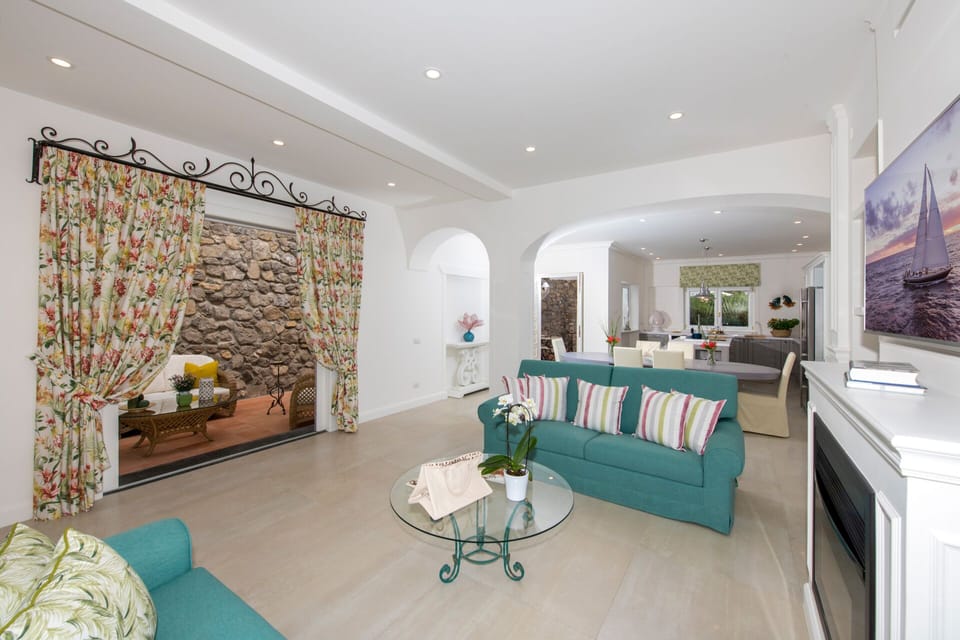 5d82fb4f-e26f-4a37-8db0-5f2046192866