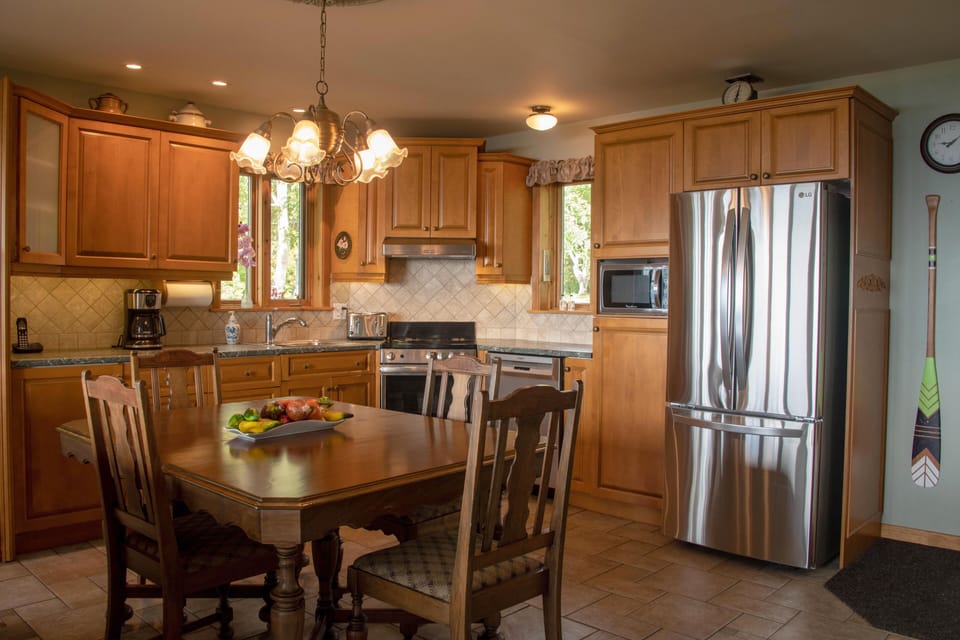 fully equipped kitchen