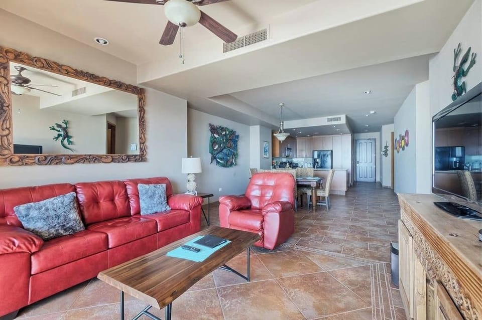Living Area (3)
