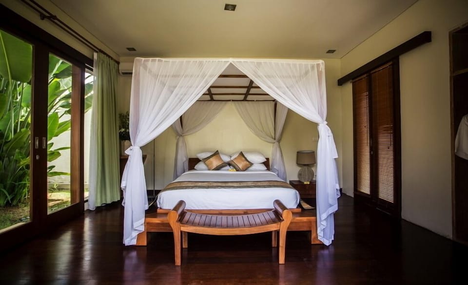 Georgeous 4 Bed Villa Near Beach,Canggu;