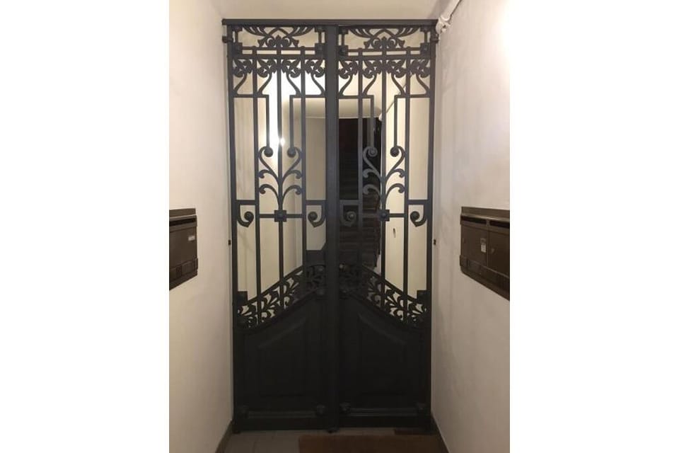 Irongate (inside building)